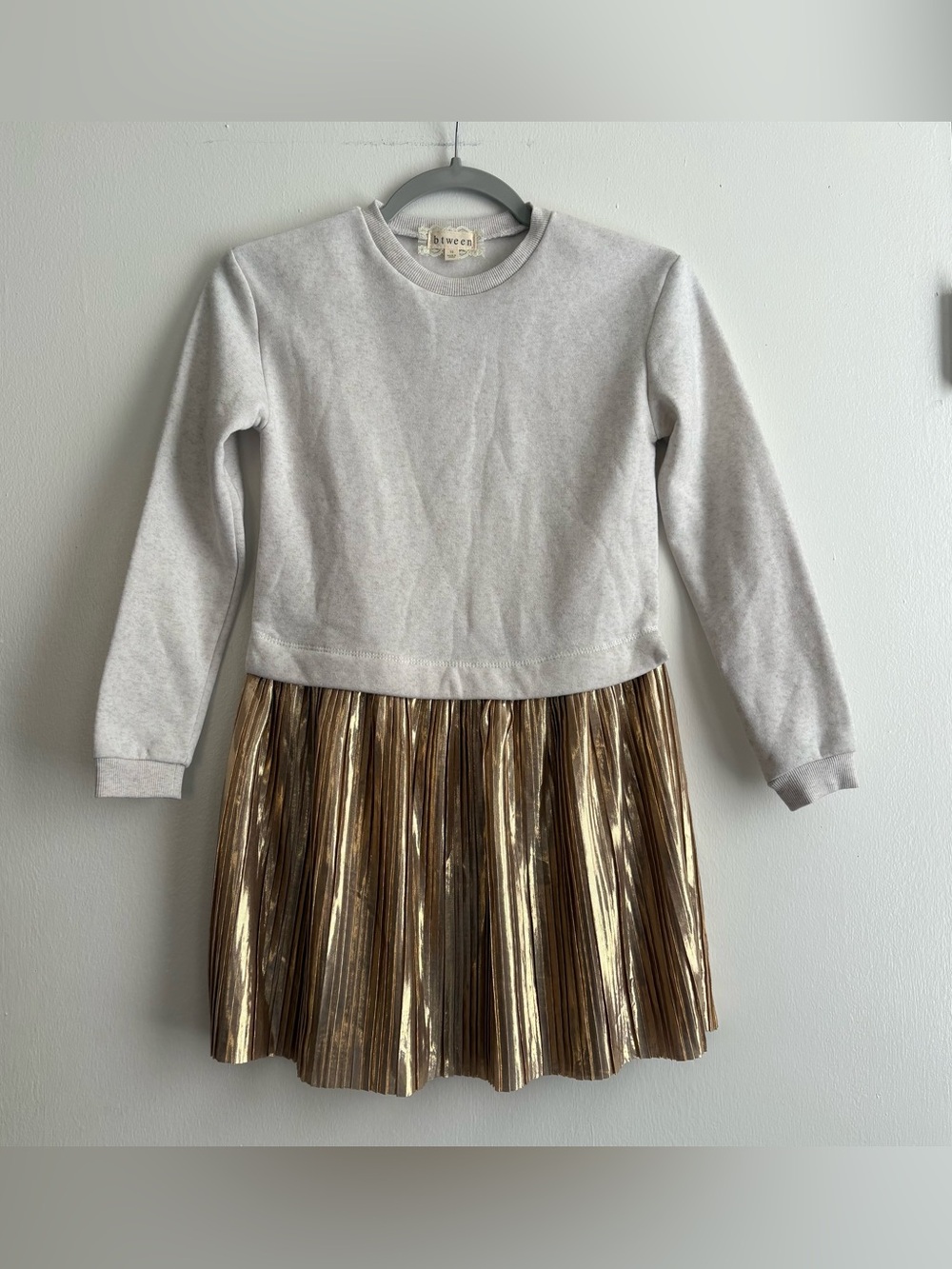 btween Beige Gold Pleated Sweatshirt Girls Party Dress Metallic Size 10